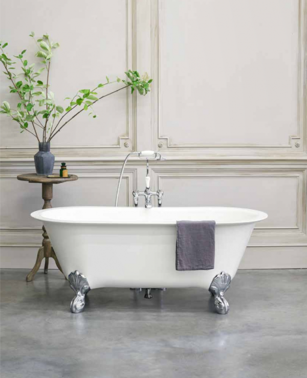Baignoire îlot sur pieds vintage