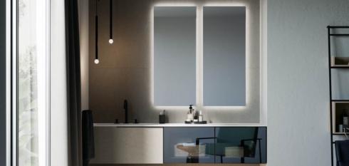 Meuble de salle de bains avec tiroirs portes transparentes 