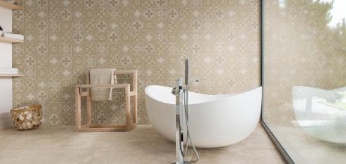 Baignoire îlot dans une salle de bains du Nord-Pas-de-Calais